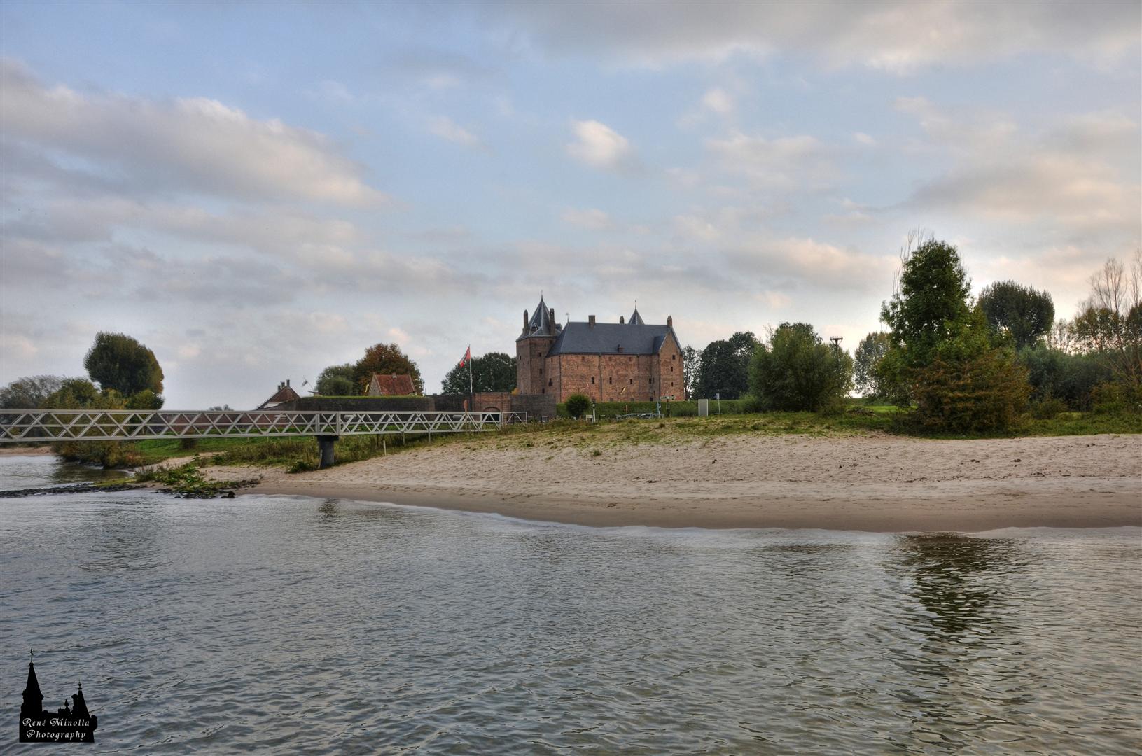 Kasteel Loevestein, Poederoijen, Niederlande